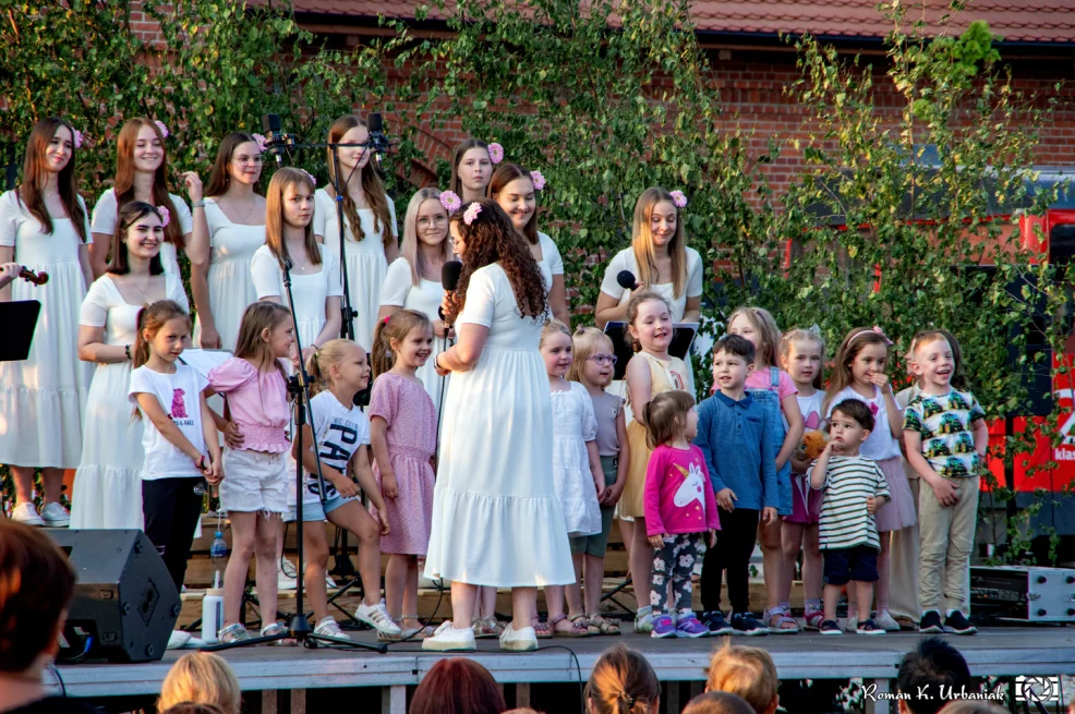 Koncert Scholii Lenartowickiej i zespołu Sound of Heaven w Pleszewie