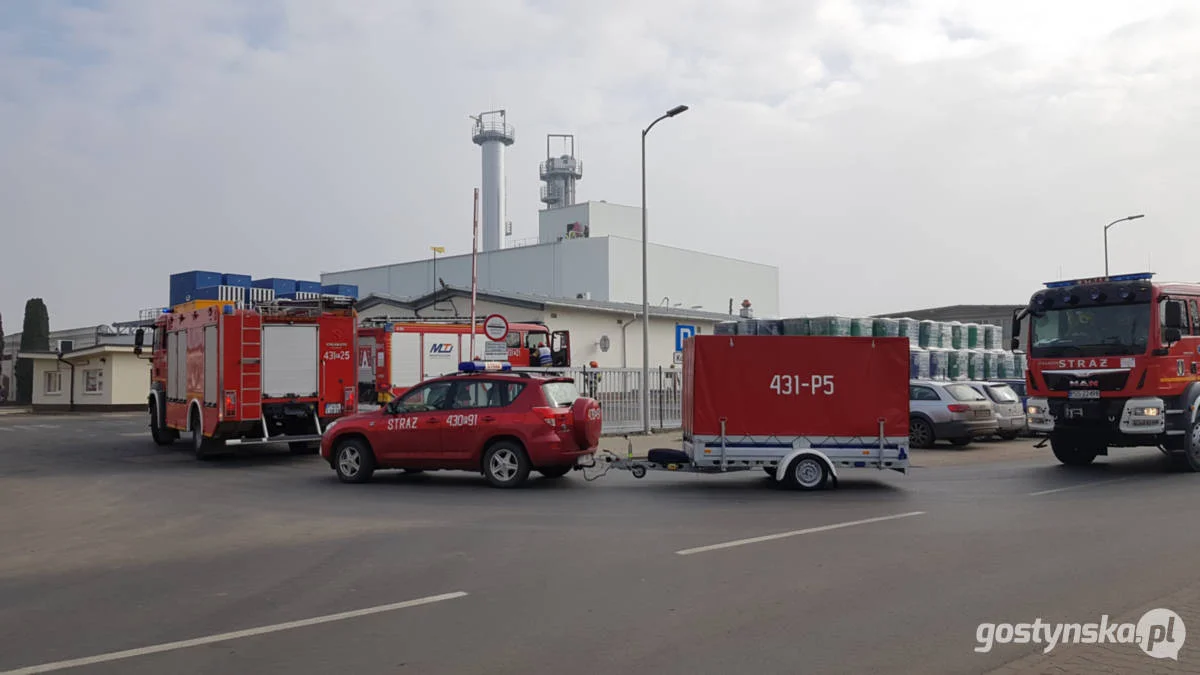 Ćwiczenia zastępów JRG oraz strażaków ochotników w zakładzie przetwórstwa spożywczego Pudliszkach