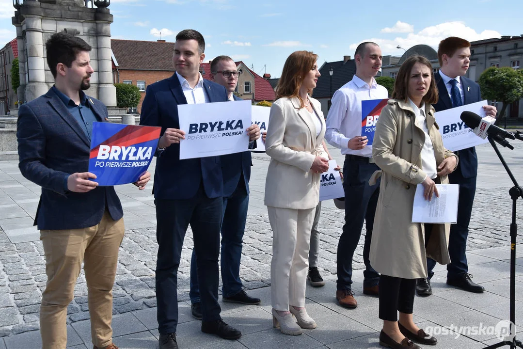 Lider Konfederacji Krzysztof Bosak w Gostyniu spotkał się z mieszkańcami