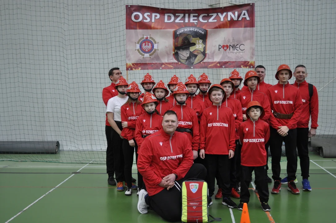 OSP Dzięczyna na Halowym Turnieju Sportowo-Pożarniczym MDP w Ostrzeszowie