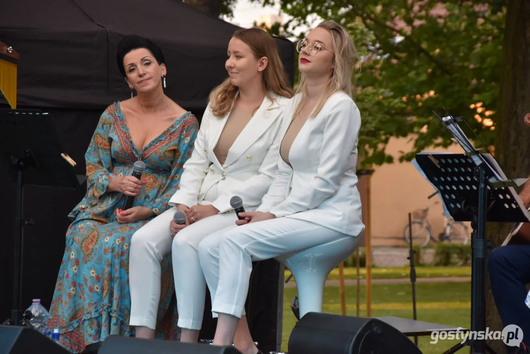 Fontanna pełna muzyki - jubileuszowy koncert zespołu Trio w Borku Wlkp.