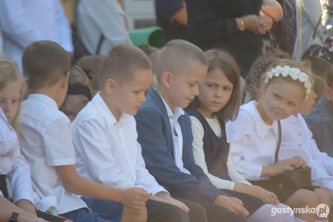 Rozpoczęcie roku szkolnego 2025/2025 w szkole podstawowej w Krobi