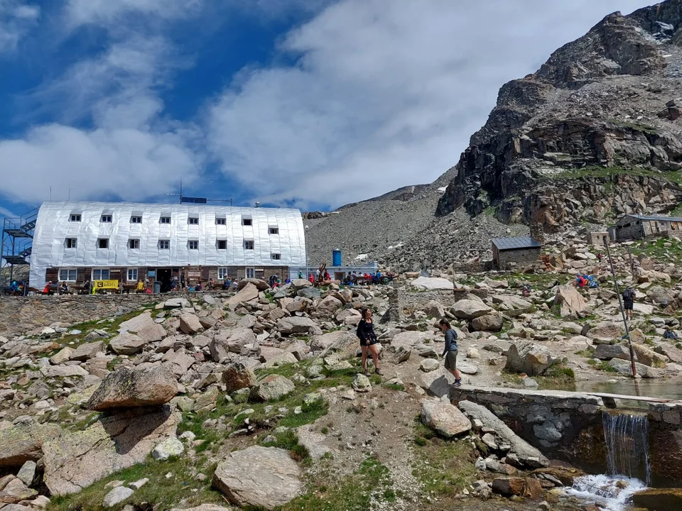 Ultramaratończyk Rafał Przybył z Bodzewka Pierwszego zdobył Mont Blanc