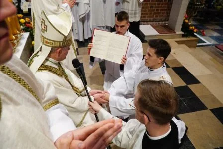 Diakon z naszego terenu przyjął święcenia kapłańskie. Został też skierowany na nową parafię
