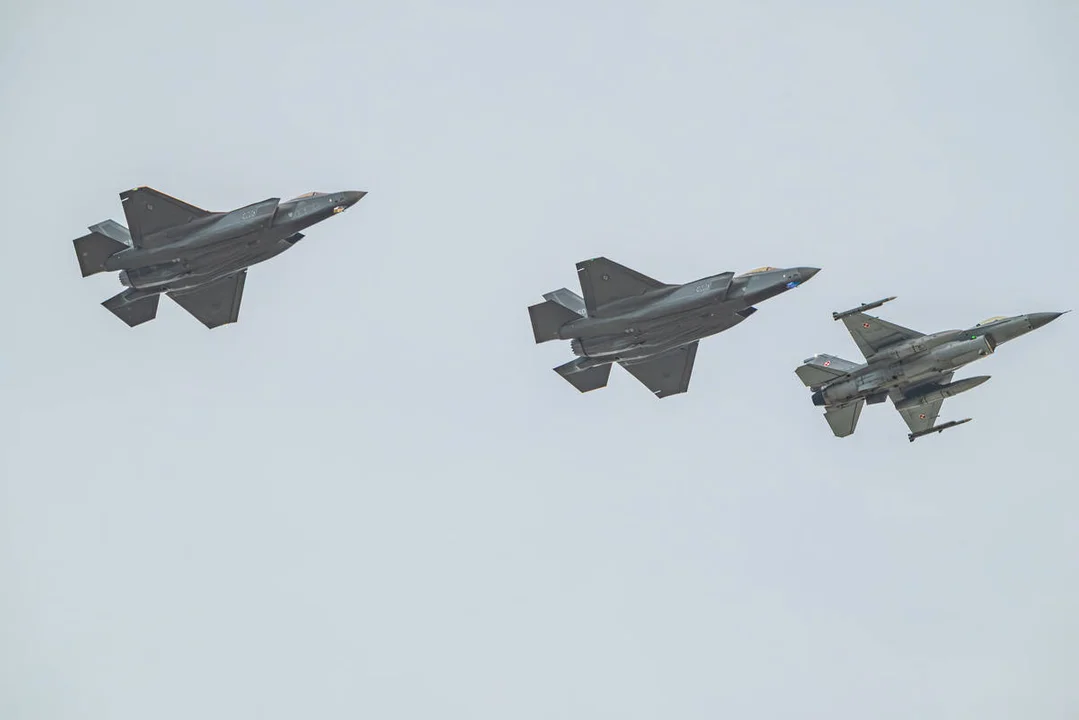 Myśliwce F-35A w bazie w Łasku
