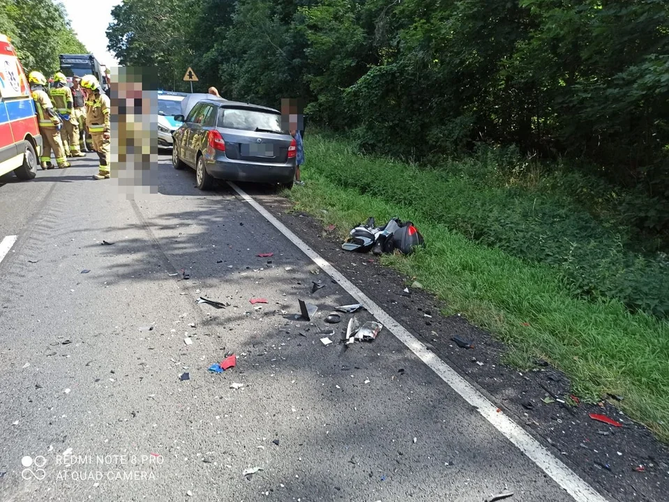 Zderzenie motocykla z samochodem osobowym