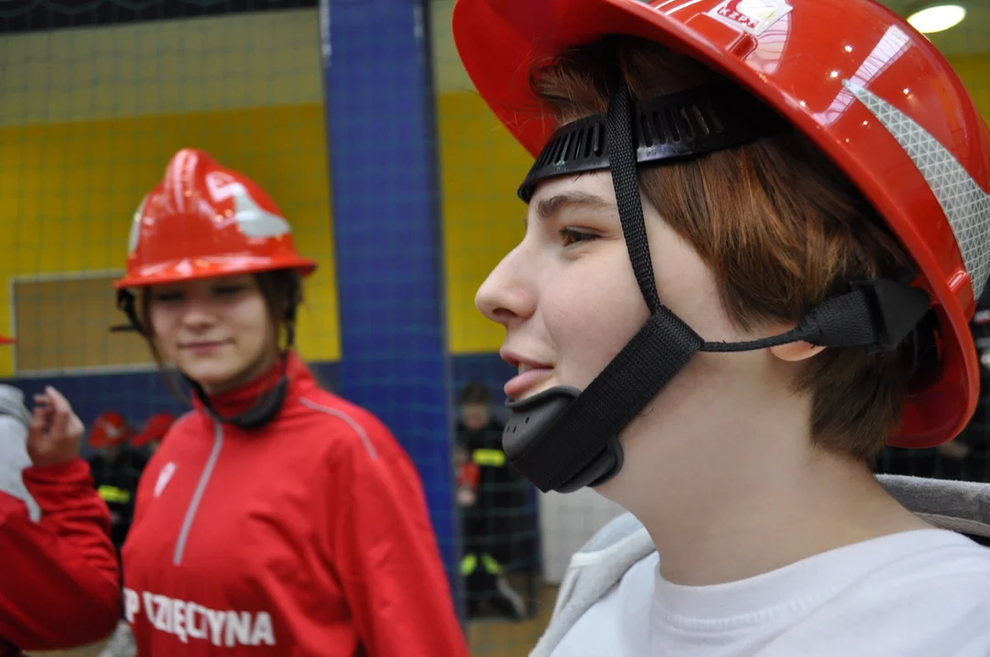 OSP Dzięczyna na Halowym Turnieju Sportowo-Pożarniczym MDP w Ostrzeszowie