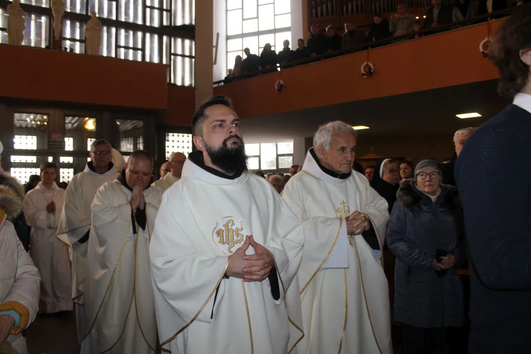 Franciszkanie w Jarocinie rozpoczęli świętowanie 90-lecia z biskupem kaliskim