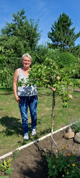 Urszula Strzelczyk z Jarocina. Pocztowiec, która spełnia się w ogrodzie