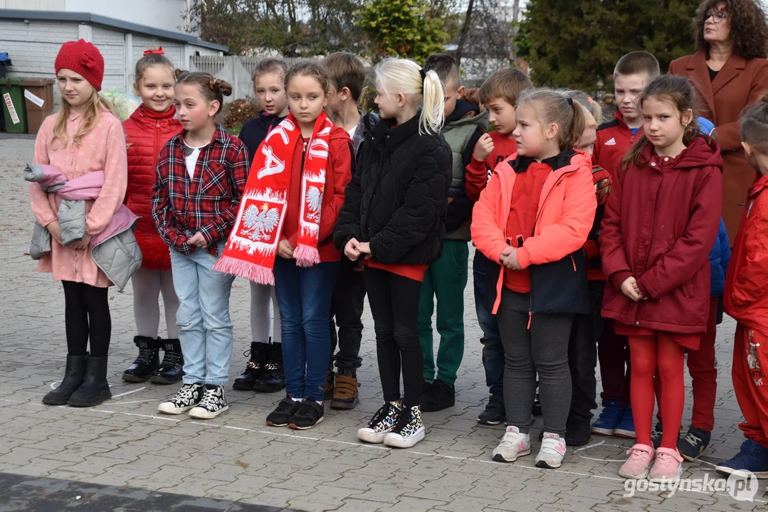 Akcja "Szkoła do hymnu" w Szkole Podstawowej nr 3 w Gostyniu