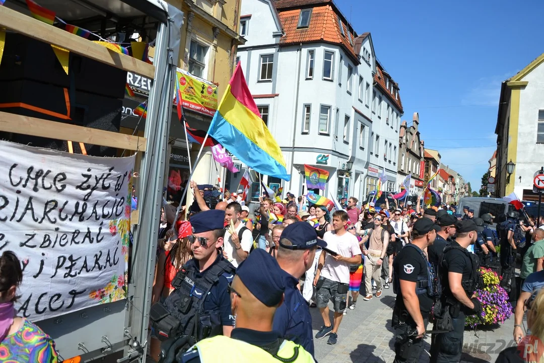 Marsz Równości i kontrmanifestacje w Rawiczu