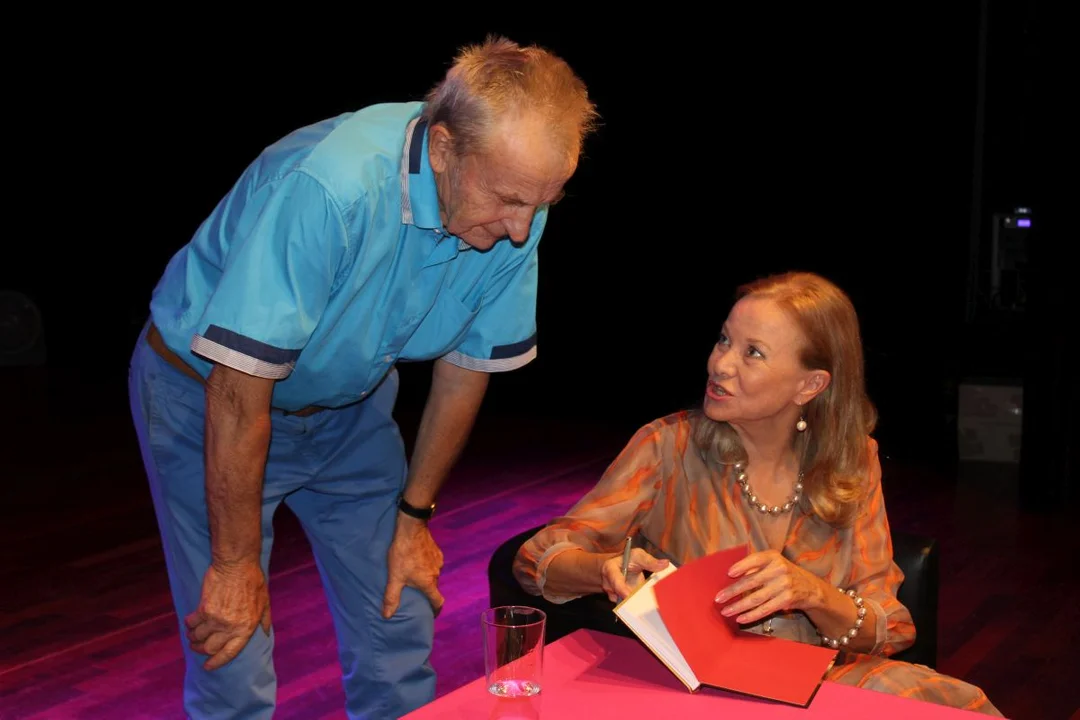 Do tej pory gośćmi seniorów byli satyryk Jacek Fedorowicz i aktorka Laura Łącz