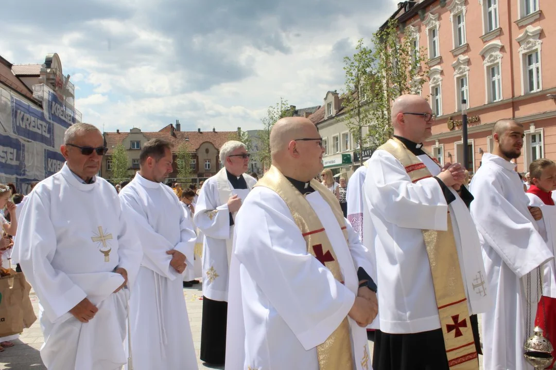 Boże Ciało w Jarocinie. Procesja z parafii św. Marcina do Chrystusa Króla