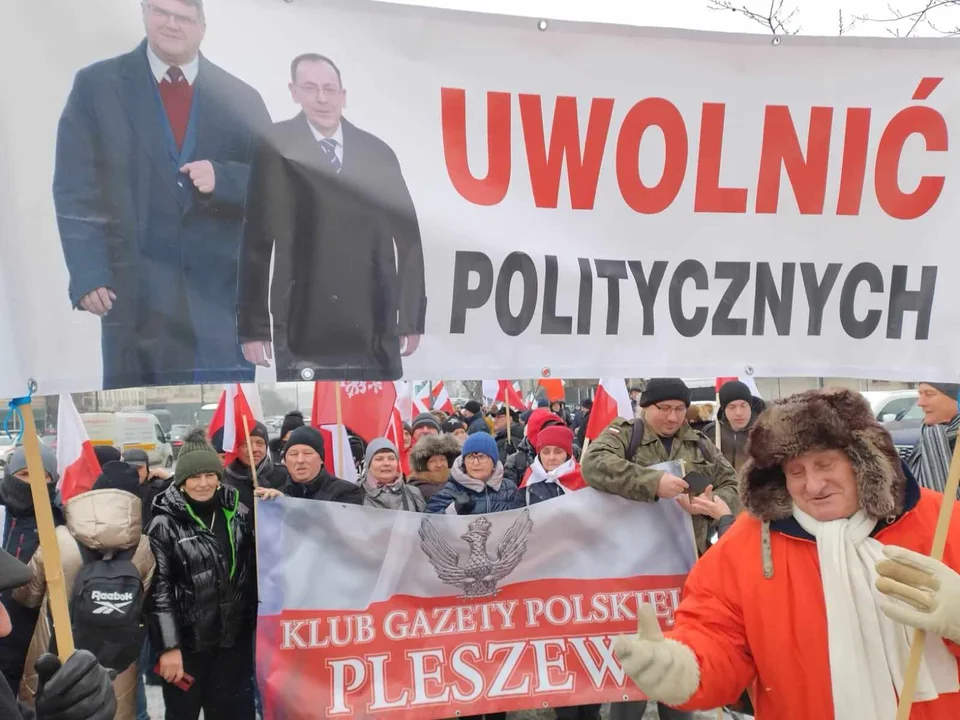 Pleszewianie na "Marszu Wolnych Polaków" w Warszawie