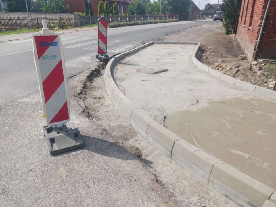 Budowa chodnika do cmentarza w Sławoszewie
