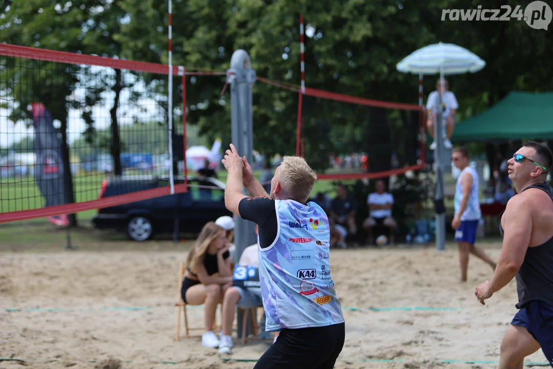 Turniej siatkówki plażowej w Jutrosinie