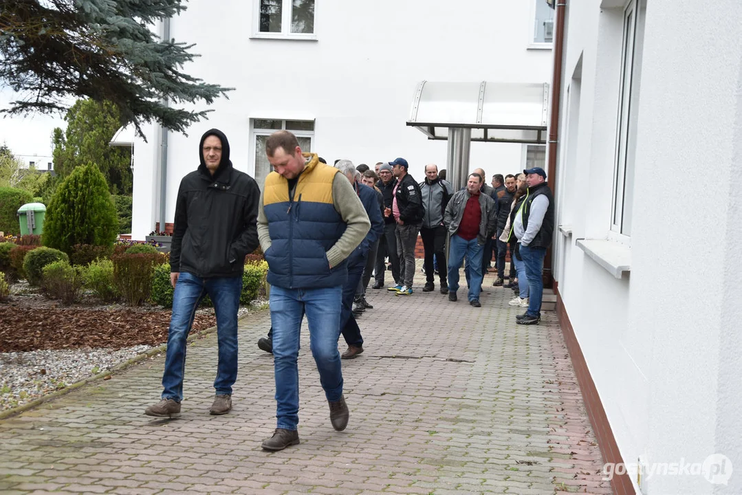 Protest dostawców mleka do Spółdzielni Mleczarskiej w Gostyniu