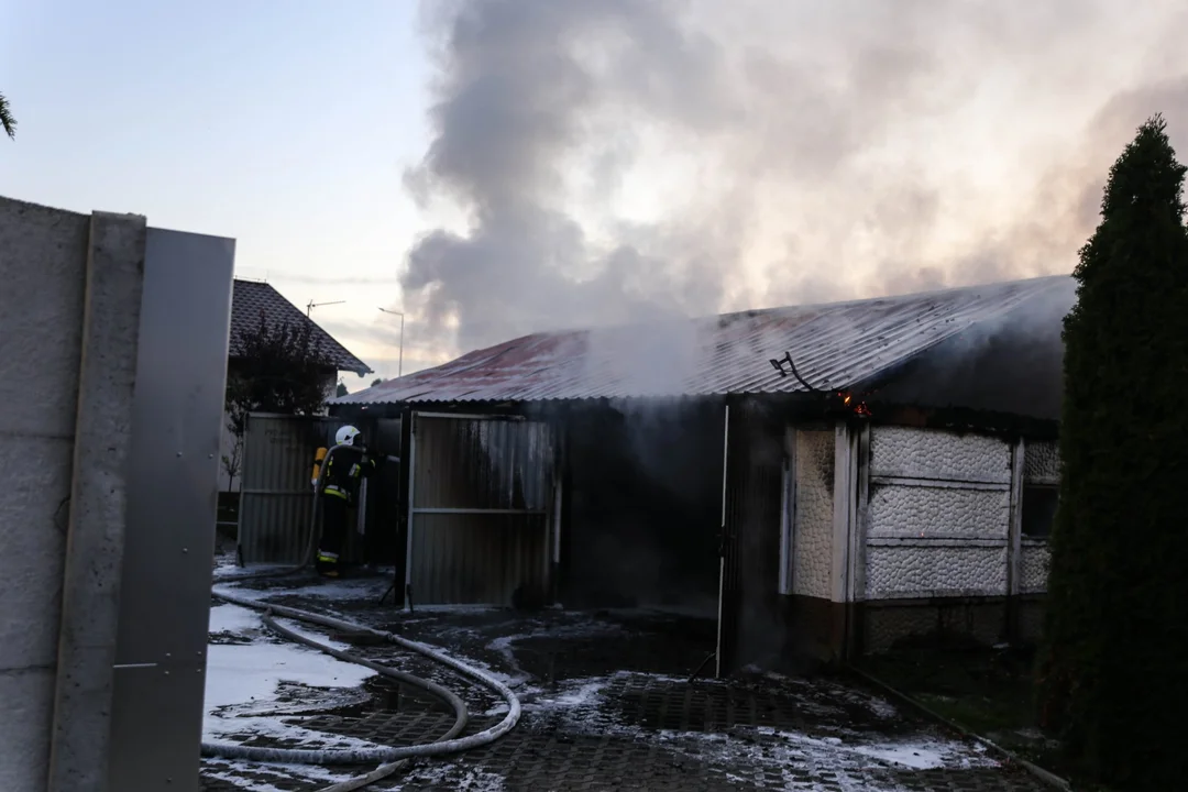 Pożar garażu w Starym Kobylinie
