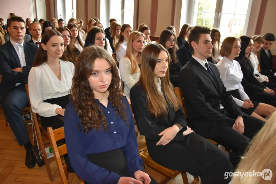 Pożegnanie maturzystów 2024 w Zespole Szkół Ogólnokształcących w Gostyniu