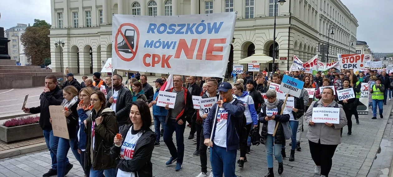 Mieszkańcy Ziemi Jarocińskiej protestują przeciwko CPK w Warszawie