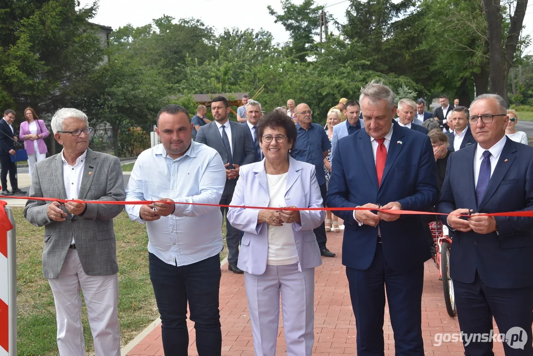 Otwarcie nowej ścieżki pieszo-rowerowej w Pępowie i drogi w Babkowicach