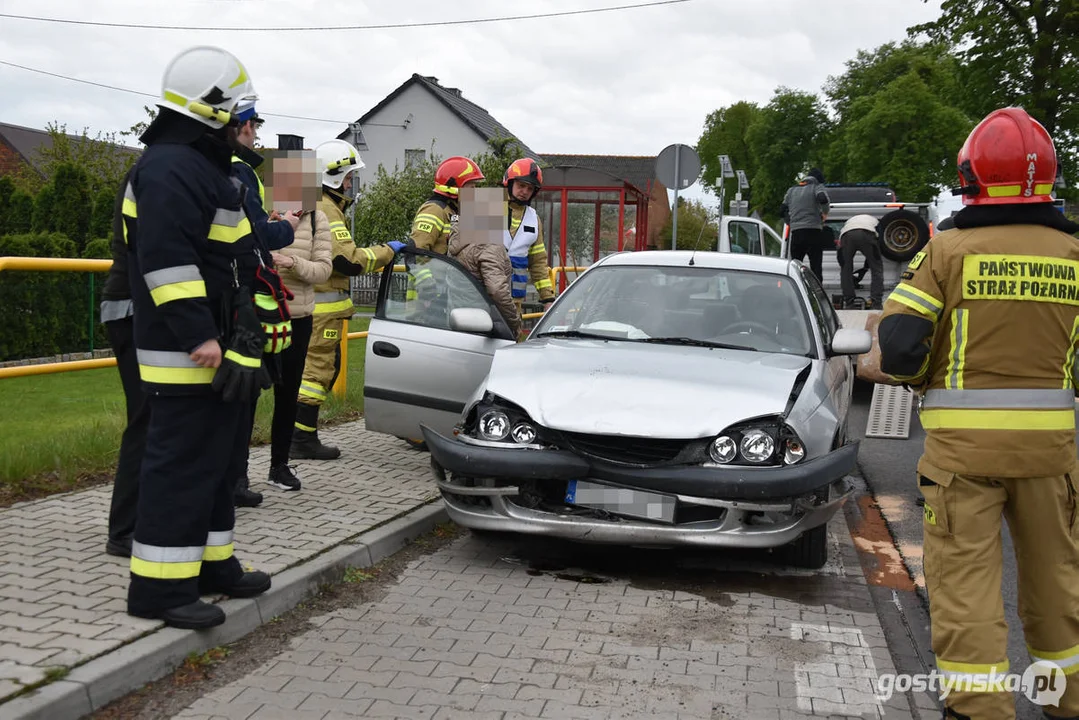 Zderzenie dwóch samochodów w Siedlcu (gm. Pępowo)