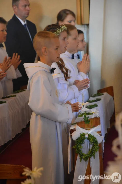 Pierwsza Komunia Św. w parafii pw. św. Jadwigi w Pępowie
