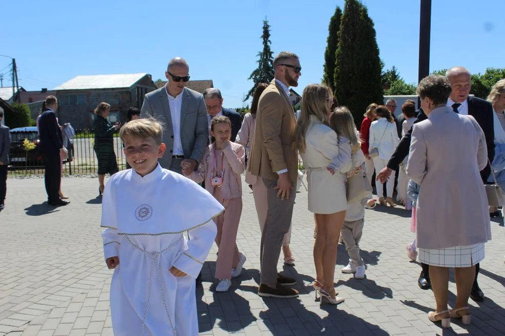 Pierwsza Komunia Święta w parafii Matki Bożej Fatimskiej w Jarocinie