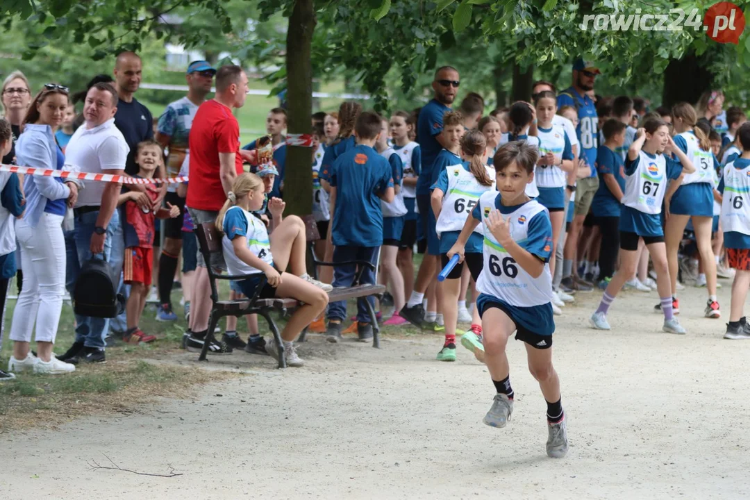 Sztafety szkolne w ramach 24h Rawickiego Festiwalu Sportu