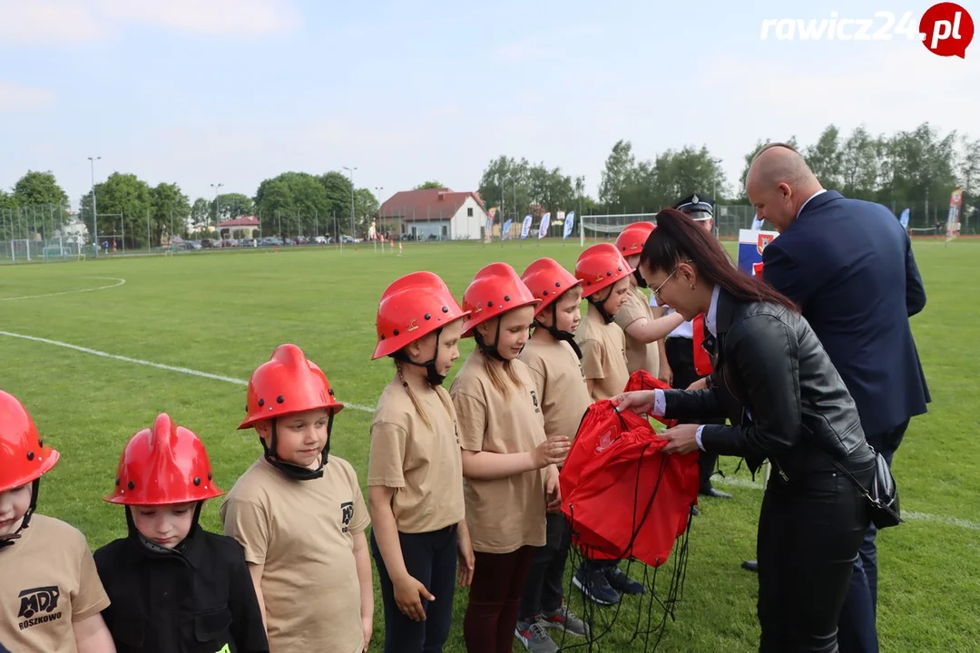 Dziecięce Drużyny Pożarnicze na zawodach w Miejskiej GórceDziecięce Drużyny Pożarnicze na zawodach w Miejskiej Górce