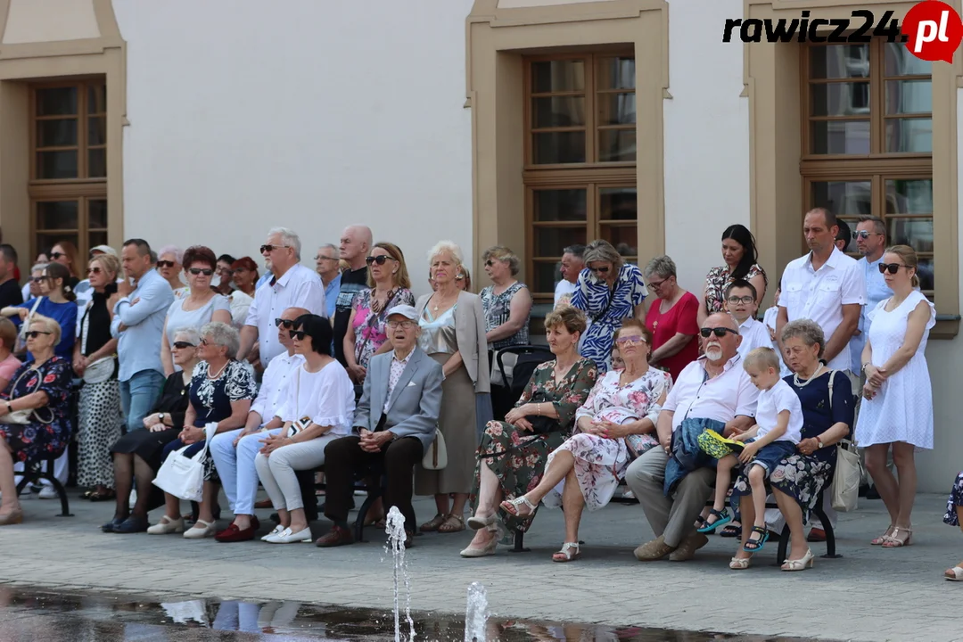 Rawicz. Procesja w Boże Ciało ulicami miasta (2023)