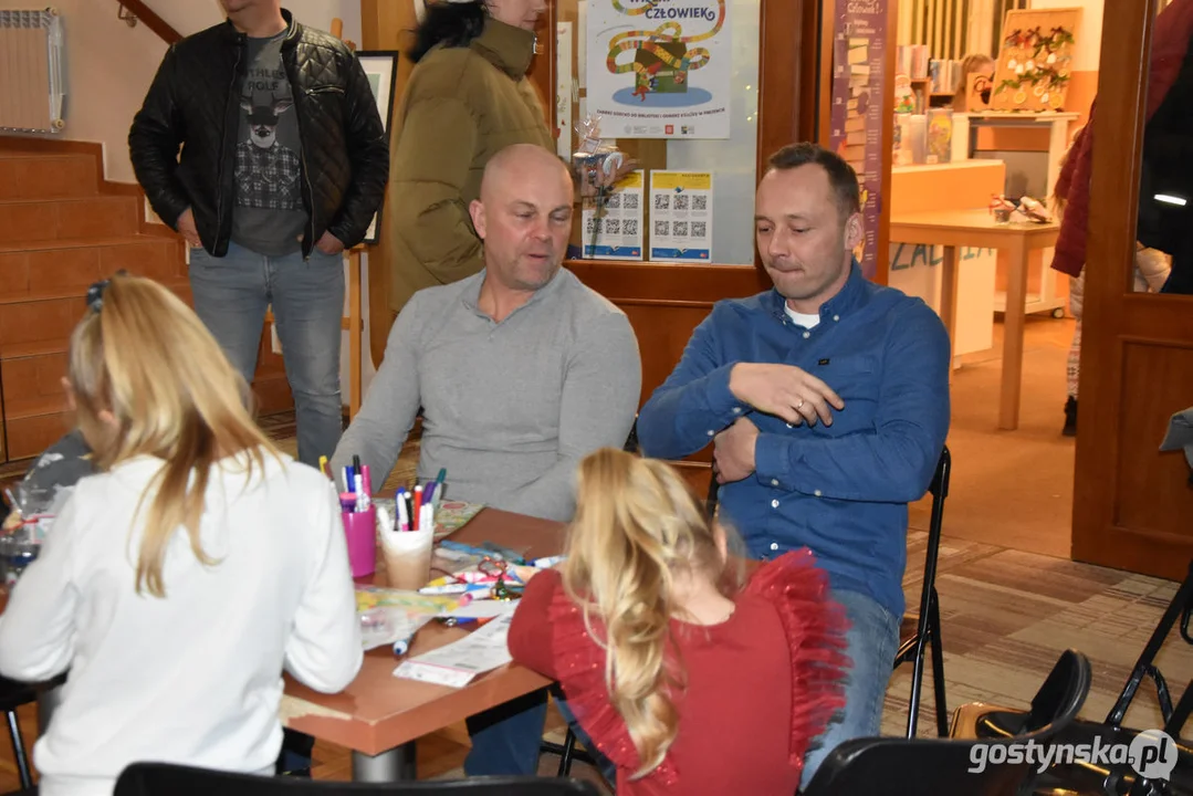 Niedziela w bibliotece w Gostyniu w świątecznym klimacie