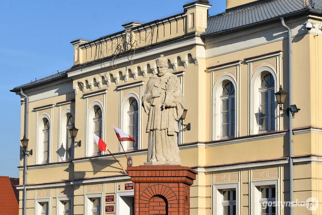 Odbudowa pomnika św. Jana Nepomucena na rynku w Krobi