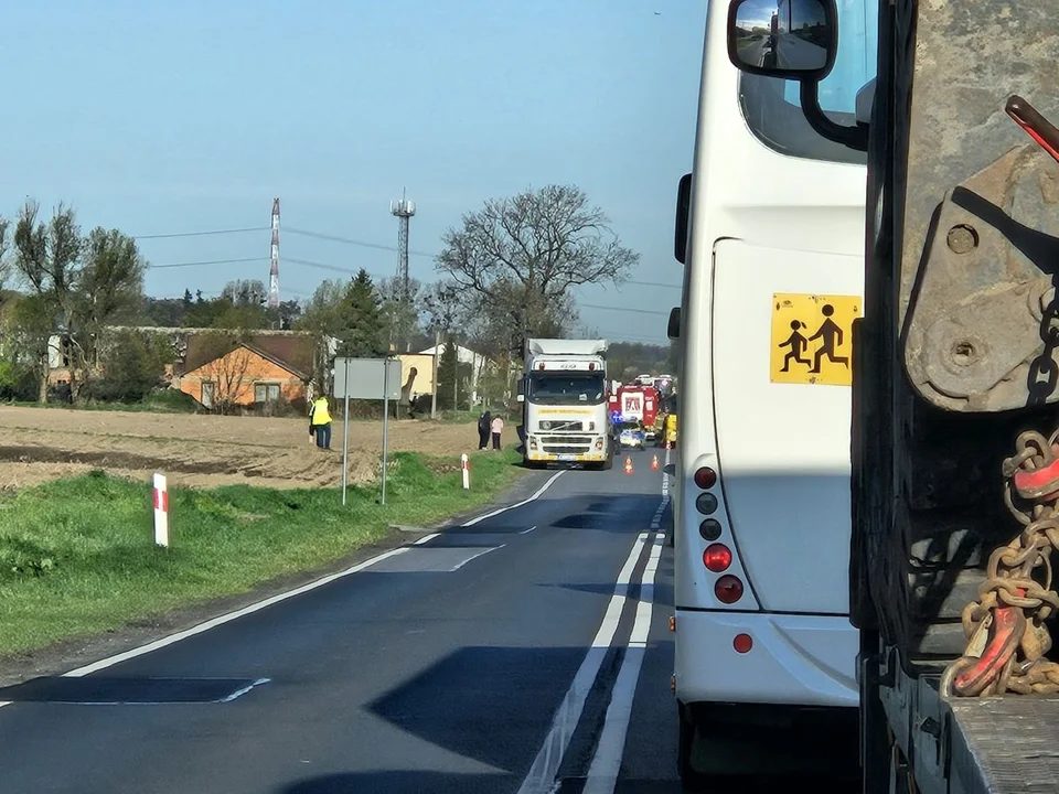 Zderzenie dwóch pojazdów na DK 12