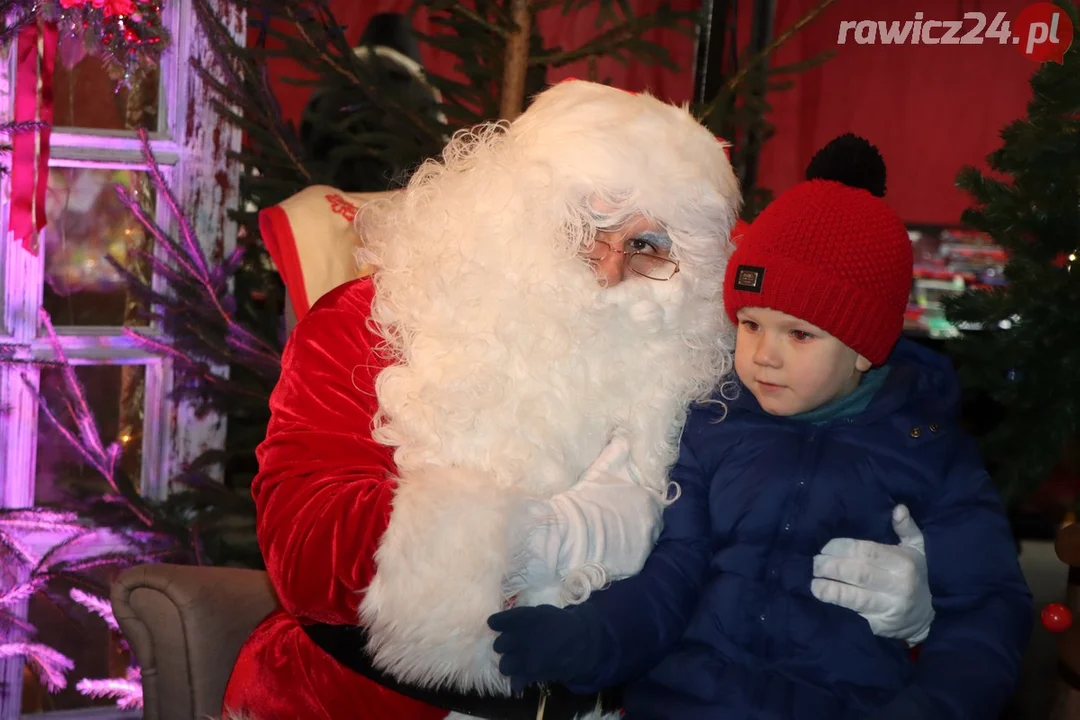 Spotkanie ze Świętym Mikołajem na Rawickim Jarmarku Bożonarodzeniowym