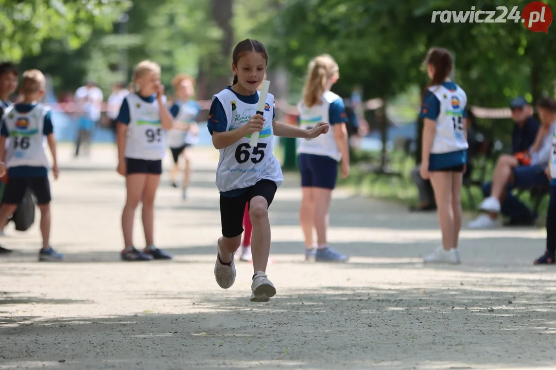 Sztafety szkolne w ramach 24h Rawickiego Festiwalu Sportu