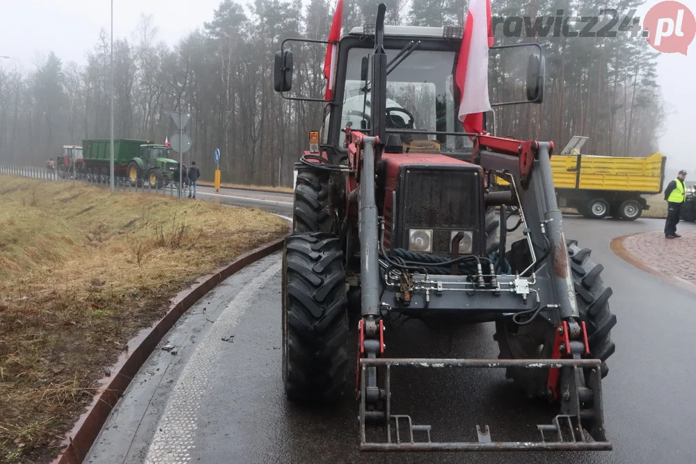 Protest rolników w okolicy Załęcza i na S5