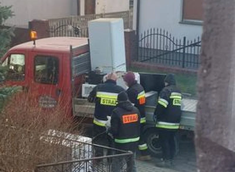 Strażacy z OSP Rokutów zebrali ponad 5,5 tony elektrośmieci! [ZDJĘCIA] - Zdjęcie główne