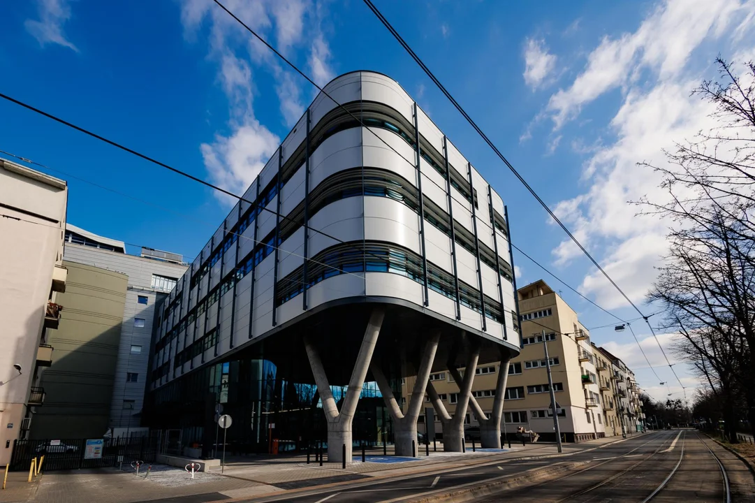 Nowy budynek Wielkopolskiego Centrum Onkologii otwarty. Inwestycja kosztowała  ponad 130 mln zł - Zdjęcie główne