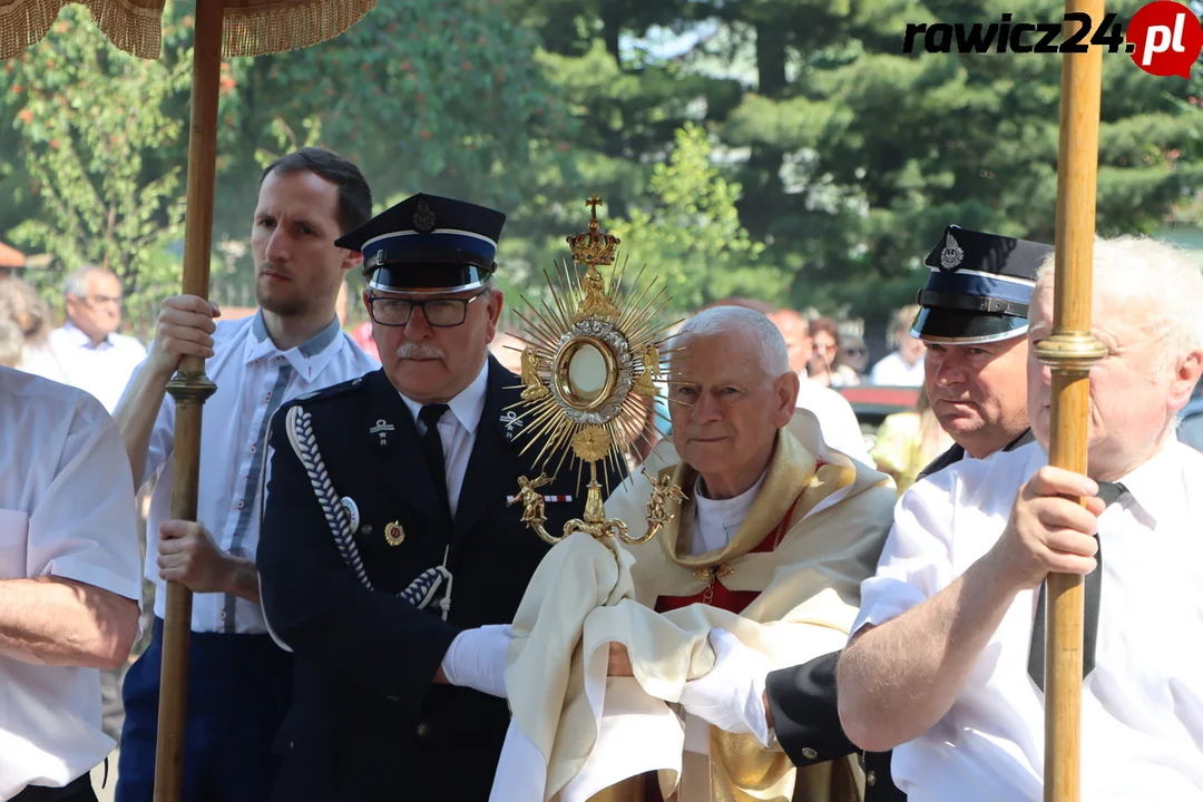 Rawicz. Procesja w Boże Ciało ulicami miasta (2023)