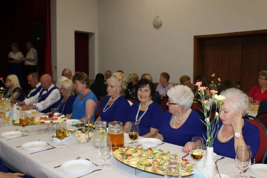 Uroczystość Matki Bożej Cieleckiej w parafii św. Małgorzaty w Cielczy z zawierzeniem KGW z gminy Jarocin