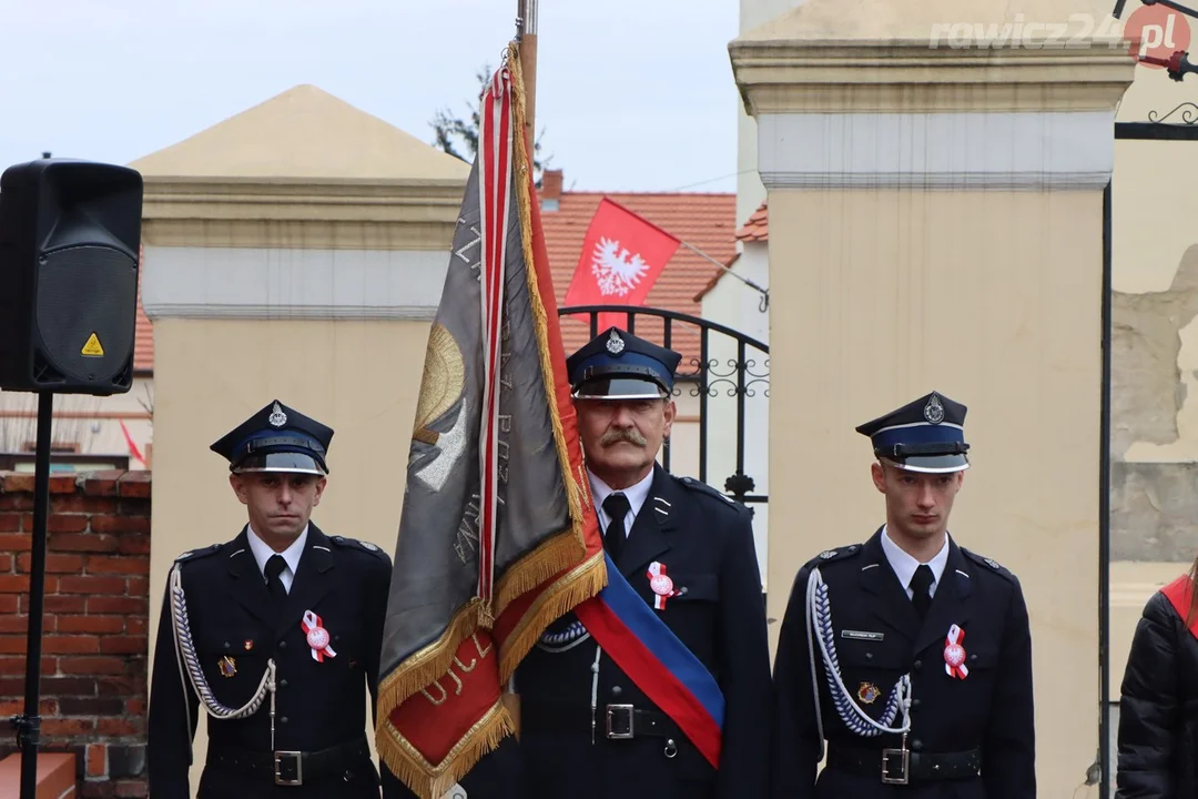 Miejska Górka. Odsłonięcie tablicy pamiątkowej na budynku WTZ