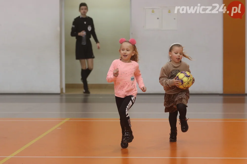 Turniej piłki nożnej halowej strażaków z gminy Jutrosin