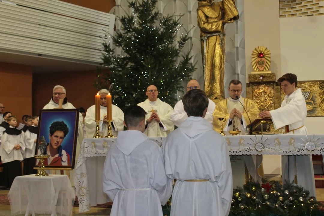 Franciszkanie w Jarocinie rozpoczęli świętowanie 90-lecia z biskupem kaliskim