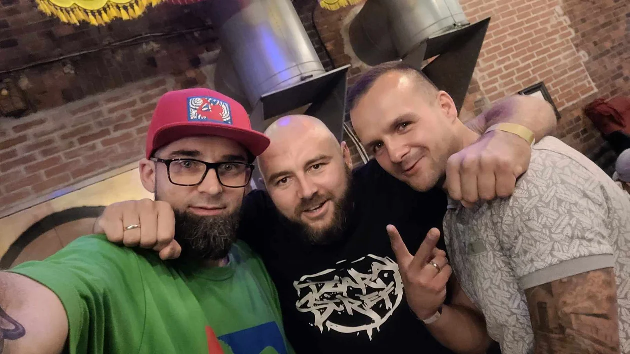 Rap jest dla mnie terapią. Uratował mi życie” - mówi Sigma z Jarocina