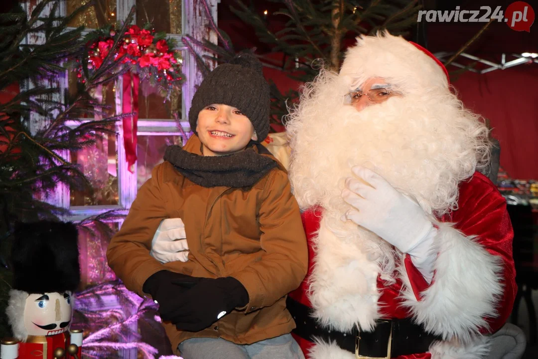 Spotkanie ze Świętym Mikołajem na Rawickim Jarmarku Bożonarodzeniowym