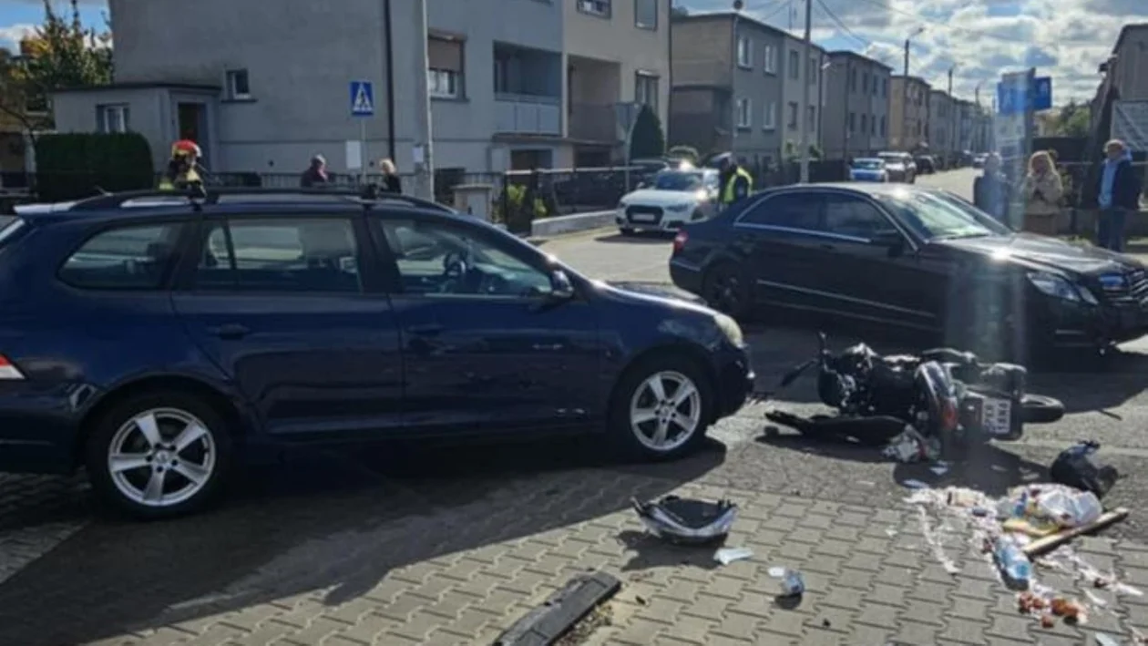 Trzy pojazdy zderzyły się na skrzyżowaniu w Krotoszynie