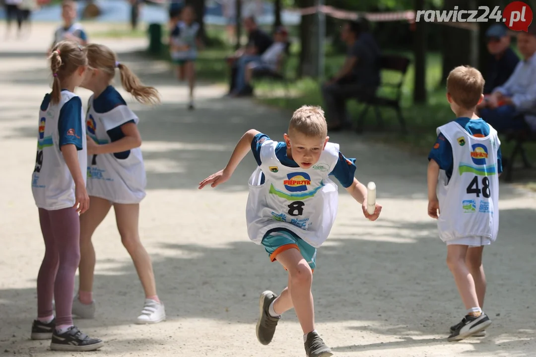 Sztafety szkolne w ramach 24h Rawickiego Festiwalu Sportu