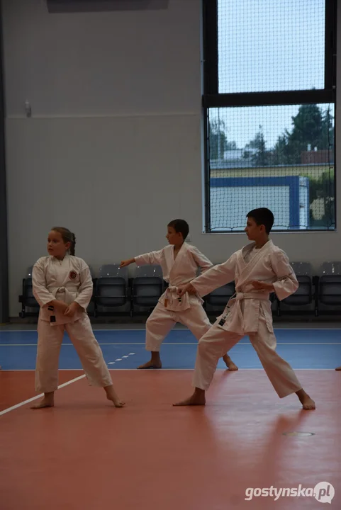 Trening Klubu TKKF Tęcza w nowej hali sportowej w Gostyniu