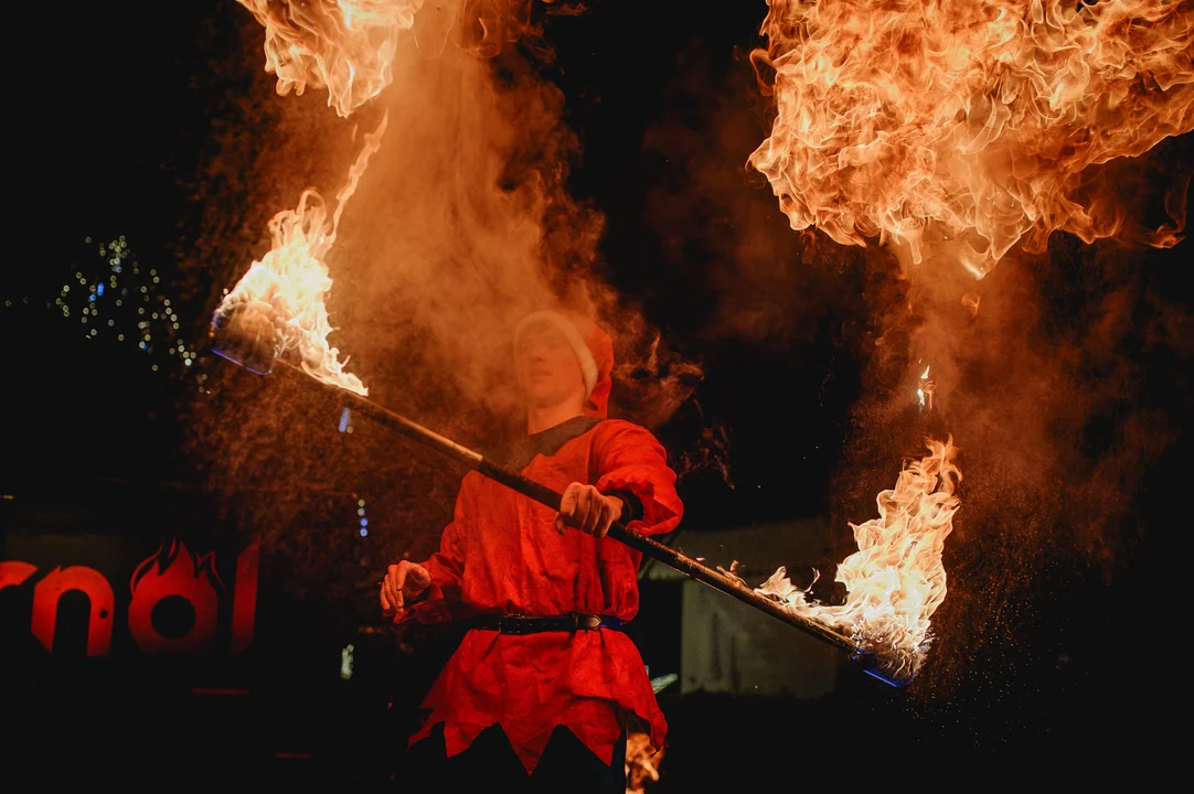 Pokaz Teatru Ognia Infernal w Koźminie Wlkp.